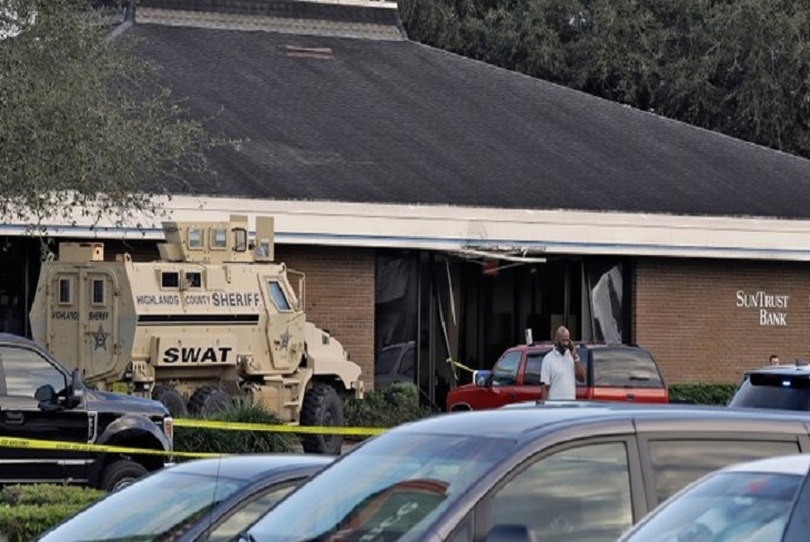 Gunman surrenders after killing 5 in US bank - Somali Times